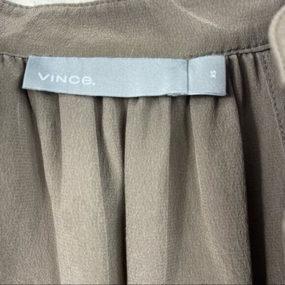 Vince Shirred 100% Silk Blouse Top XS Drop Shoulder Slouchy Balloon Long Sleeve - Picture 13 of 15